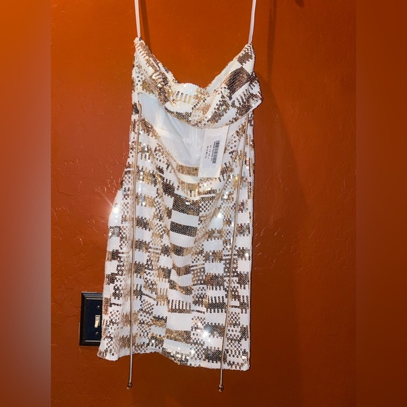 Selfie Leslie cut out waist sequin mini dress - Picture 3 of 5